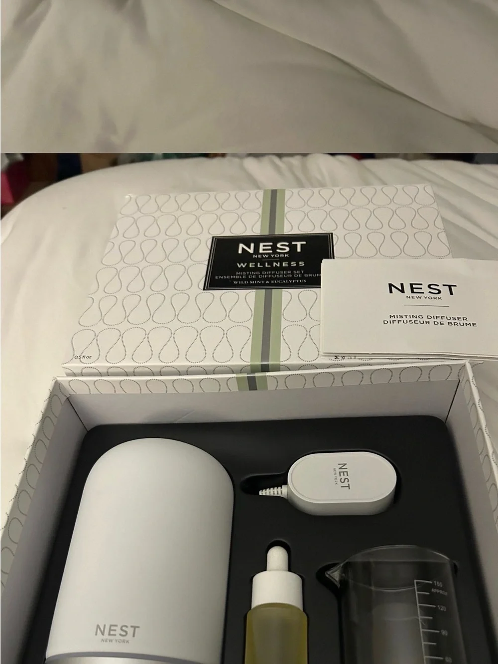 NEST Fragrances White Ultrasonic Aroma Diffuser